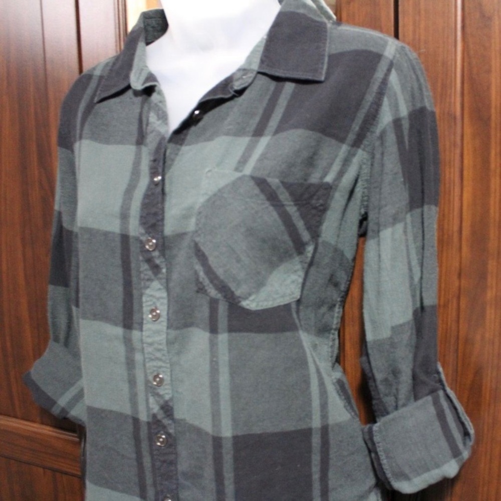 3/$20 Green Women’s Flannel